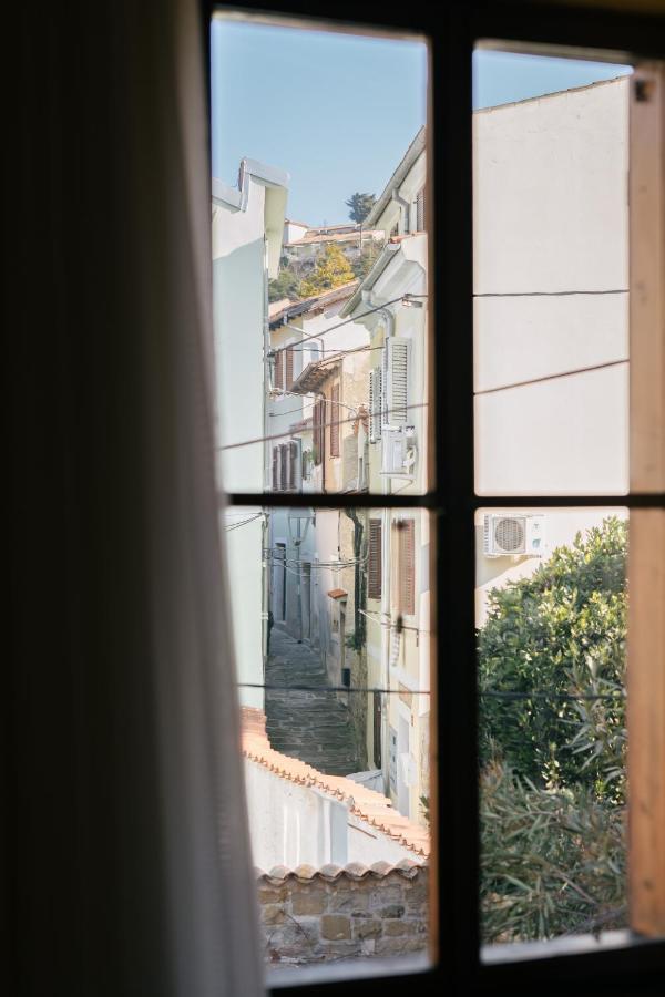 La Figarola - Traditional Townhouse Apartment *