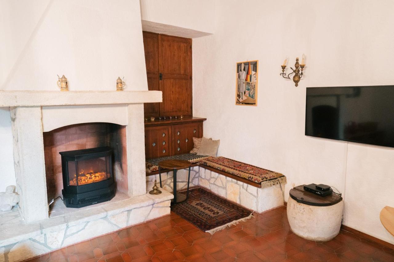 La Figarola - Traditional Townhouse Apartment